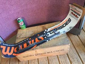 lot 69 image: Vintage Woodys New Indy Skis Competition Carbides - NOS