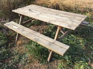 lot 90 image: Picnic Table