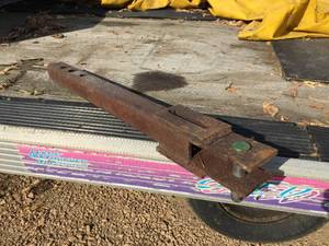 lot 103 image: Agricultural Tow BarHitch