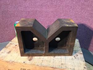 lot 137 image: LatheMilling V Block Material Support