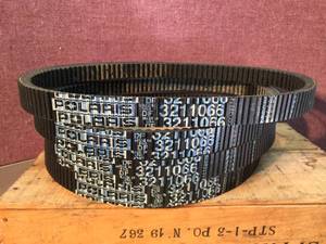 lot 197 image: 4 OEM Polaris Drive Belts 3211066