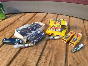 lot 206 image: NGK-NIPPONDENSO Snowmobile Spark Plugs