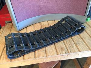 lot 212 image: Polaris 120 Snowmobile Track