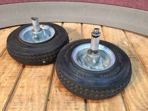 lot 219 image: Polaris 120 Snowmobile Wheel Kit