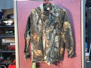 lot 231 image: Mens Whitewater Outdoors Long Sleeve Camo Shirt