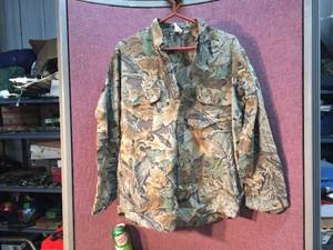 lot 233 image: Mens Advantage Long Sleeve Camo Shirt