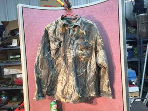 lot 239 image: Mens Wool Rich Long Sleeve Camo Shirt