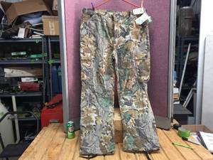 lot 241 image: Mens American Tradition Camo Pants - Like New