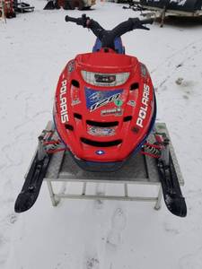 lot 8 image: 2006 Polaris 120 Kids Snowmobile Chassis