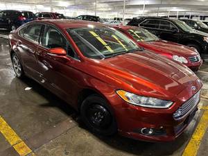 lot 5 image: 2014 Ford Fusion