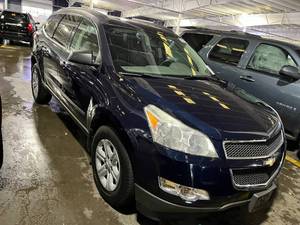 lot 8 image: 2011 Chevrolet Traverse LS FWD
