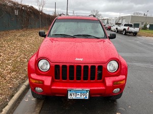 lot 9 image: 2002 Jeep Liberty 4x4