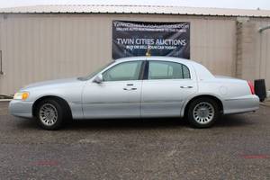 2001 Lincoln Town Car Cartier - 57,090 MILES - 2 OWNERS