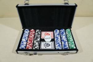 lot 199 image: Poker Chip Set with Cards