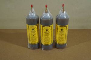 lot 7 image: 3 Old Brown Glue -20oz Each