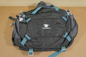 lot 14 image: Mountainsmith Hiking Back Pack