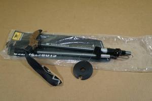lot 16 image: Mountainsmith Globetrotter Trekking Pole