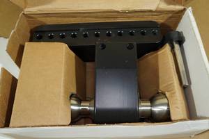 lot 32 image: Weigh Safe Hitch with Combo Ball 2 & 2-516