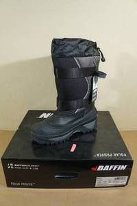 lot 68 image: Baffin Wolf Winter Boots -Mens 11, BlackPewter