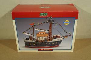 lot 76 image: Lemax S.S. Islander Battery Operated Village Ship Piece