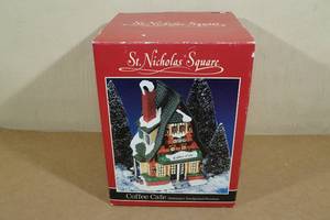 lot 81 image: St Nicholas Square Coffee Caf Lighted Building