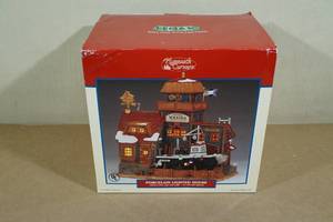 lot 90 image: Lemax Plymouth Corners Village Collection Burks Marina Services Lighted Building