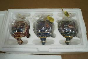 lot 101 image: 3 Terry Redlins Holiday Memories Heirloom Porcelain Ornaments Collection