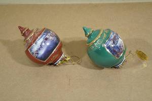 lot 102 image: 2 Terry Redlins Holiday Memories Heirloom Porcelain Ornaments Collection