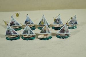 lot 114 image: Bradford Exchange Thomas Kinkades Ceramic Sailboat Ornament Collection