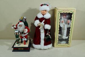 lot 120 image: Mr and Mrs Claus Christmas Dcor