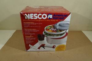 lot 164 image: Nesco American Harvest Food Dehydrator and Jerky Maker