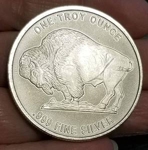 lot 43 image: 1 TROY OZ .999 FINE SILVER INDIAN BUFFALO ROUND