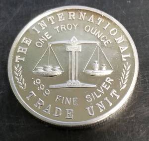 lot 53 image: 1 TROY OZ .999 FINE SILVER BUFFALO AMERICA CENTENNIAL