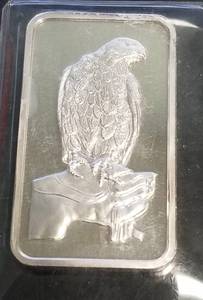 lot 70 image: 1 TROY OZ .999 FINE SILVER VINTAGE CREDIT SUISSE BAR