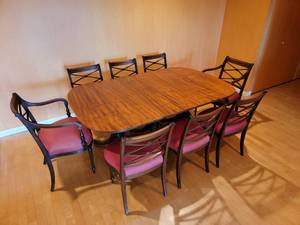 Stunning Antique Mahogany Triple Pedestal Dining Table & Chairs