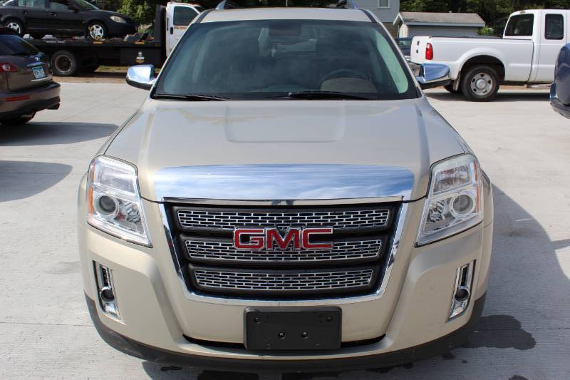 2495 MN AUTO AUCTIONSPELICAN RAPIDS MINNESOTA LOW RESERVE CAR SALE