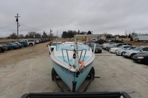 1981 MacGregor Venture 25 Sail Boat