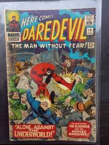 Daredevil Comic Issue #19 Aug. - Alone Against The Underworld