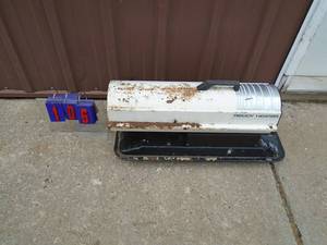 lot 106 image: Salamander kerosene heater. Untested. As shown.