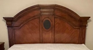 lot 7 image: Gorgeous Wooden King Bed Headboard and Footboard