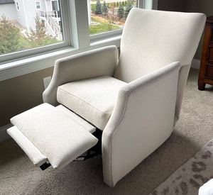 lot 50 image: White Upholstered Recliner