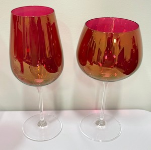 lot 83 image: Red Iridescent Stemmed Glassware
