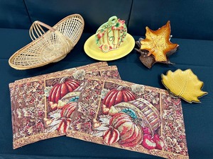 lot 70 image: Lovely Fall Home Decor Items