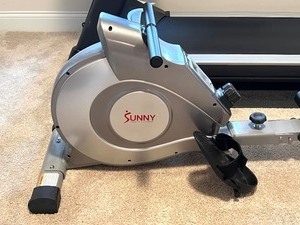 lot 65 image: SUNNY Brand Rowing Machine