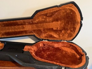 lot 25 image: Hard Sided Gibson Guitar Case