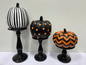 lot 59A image: Fun and Colorful Halloween Decorative Items