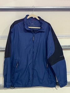 lot 203 image: Mens Stormtech Zip Up Wind Breaker