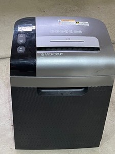 lot 162 image: Royal Paper Shredder