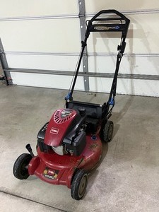 lot 158 image: Toro SR4 Lawnmower