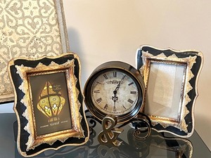 lot 152 image: Charming Home Decor Grouping